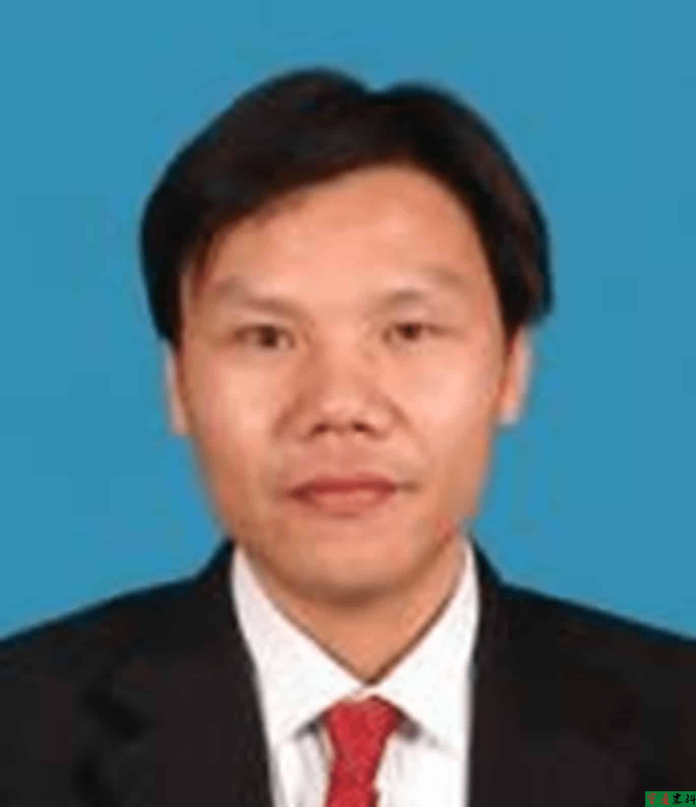 王兴辉  高级农艺师，中药材栽培技术和植物保护方向